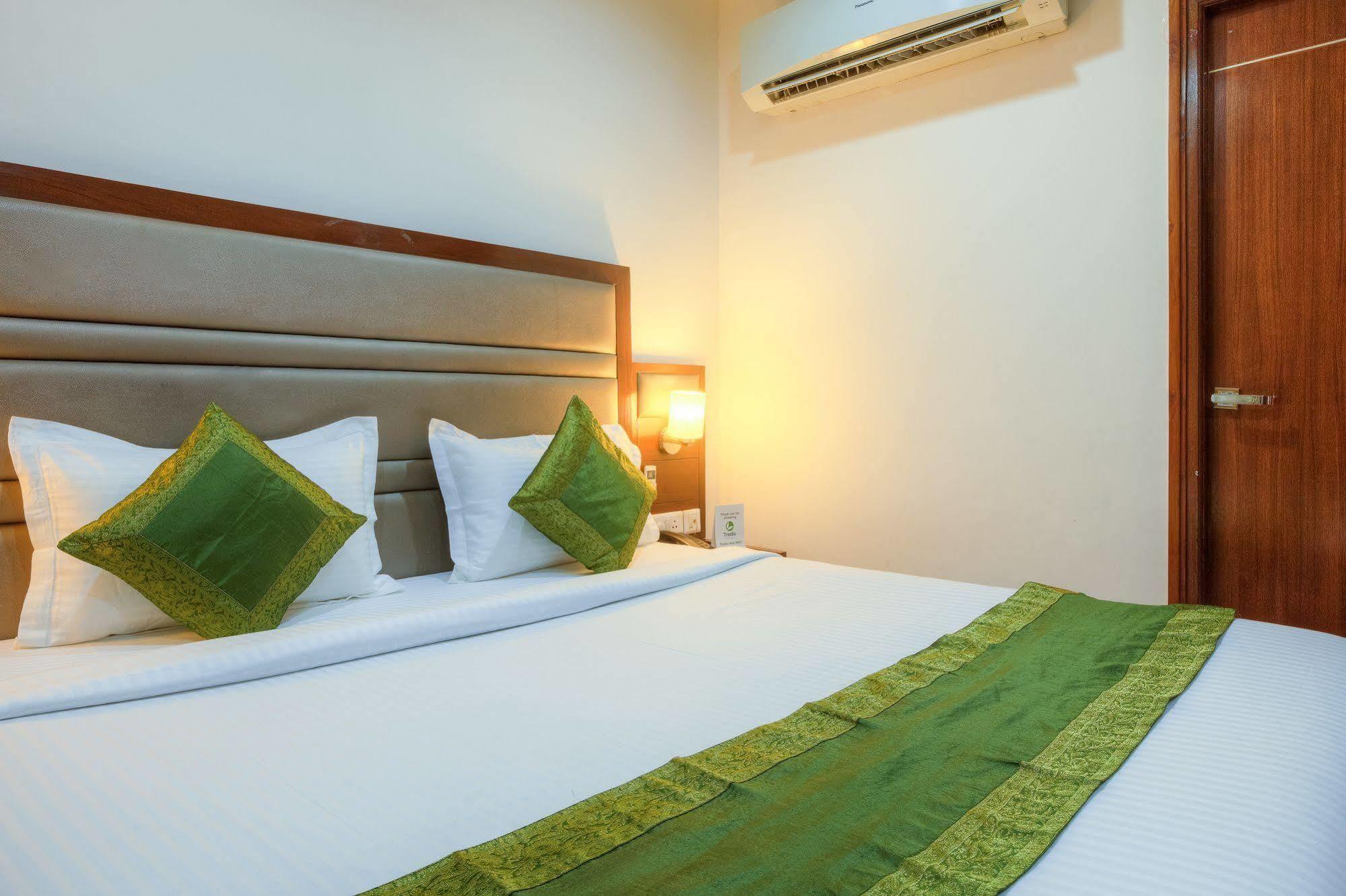 Mint Hotel Chandīgarh Eksteriør bilde