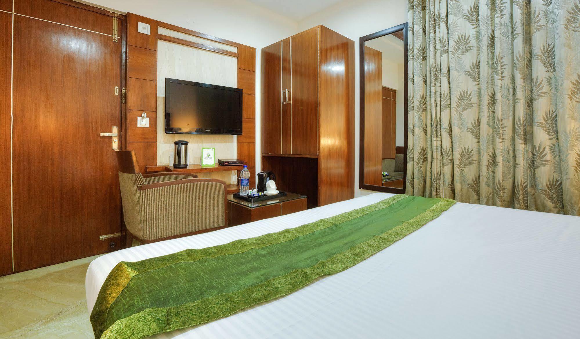 Mint Hotel Chandīgarh Eksteriør bilde